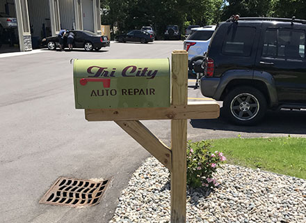 Green pic mailbox | Tri City Auto Repair