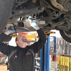 Tri City Auto Repair | The Shop And Staff Image