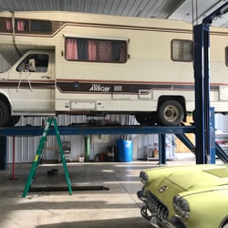 Tri City Auto Repair | The Shop And Staff Image