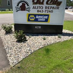 Tri City Auto Repair | The Shop And Staff Image