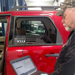 Tri City Auto Repair | The Shop And Staff Image